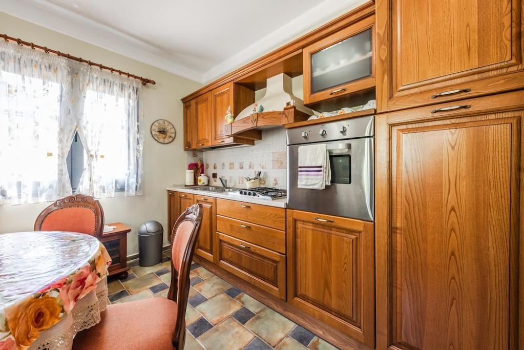 The Antique By Ps Villa Golem (Tirana)